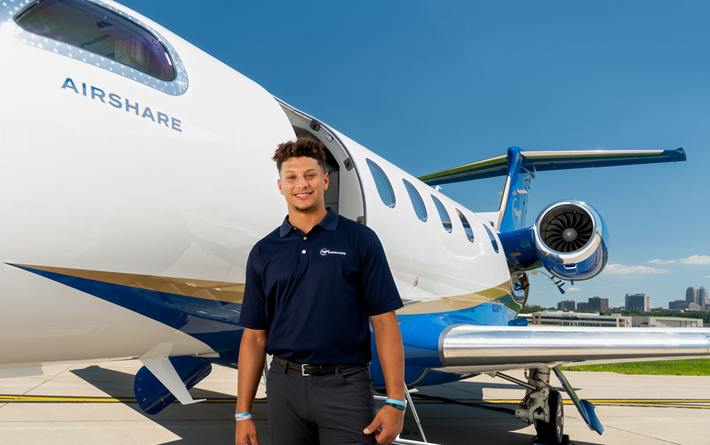 Experience Traveling with an NFL Star: See Inside Patrick Mahomes' Opulent Private Jet - Mnews