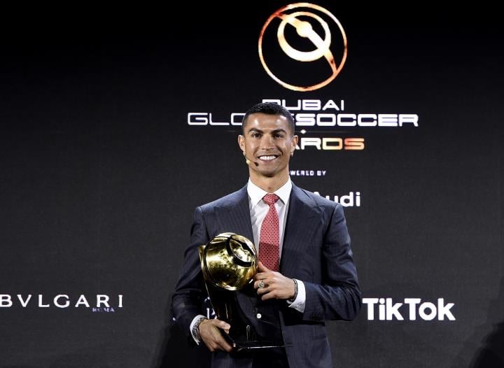 Ronaldo giành giải cầu thủ hay nhất thế kỷ