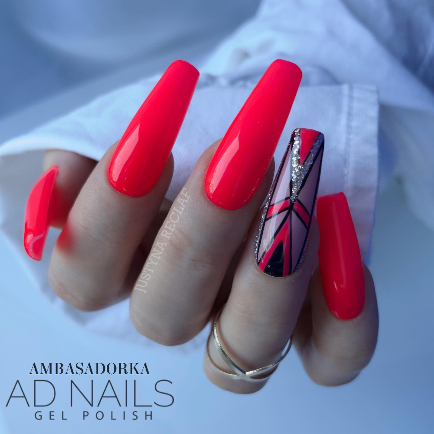 ""Nails"