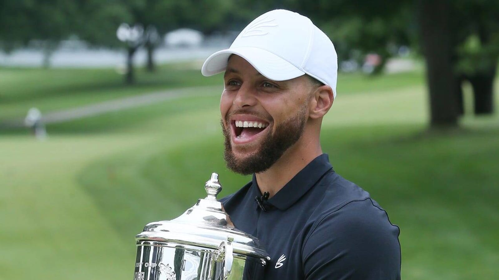 Watch: Stephen Curry drills hole-in-one at celebrity golf tournament | Yardbarker