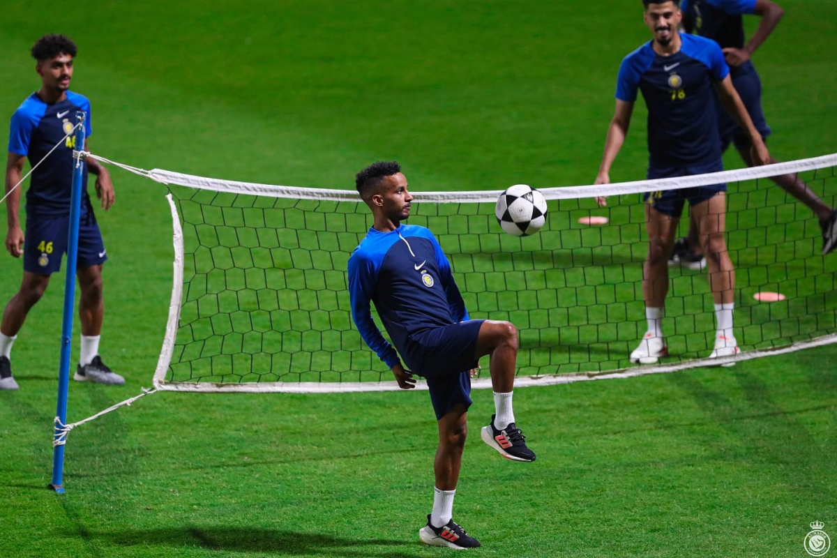 cristiano ronaldo is preparing for the match in afc champions league image 8