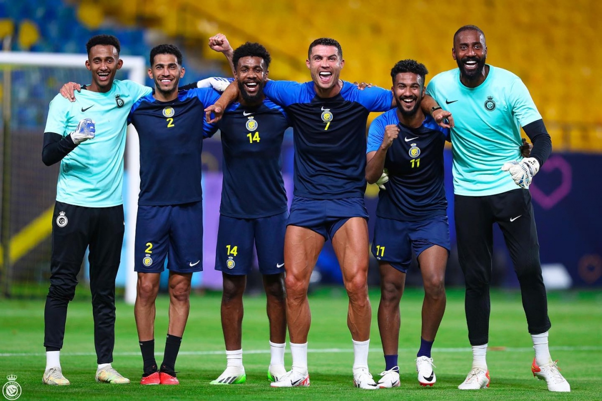 cristiano ronaldo is preparing for the match in afc champions league image 3