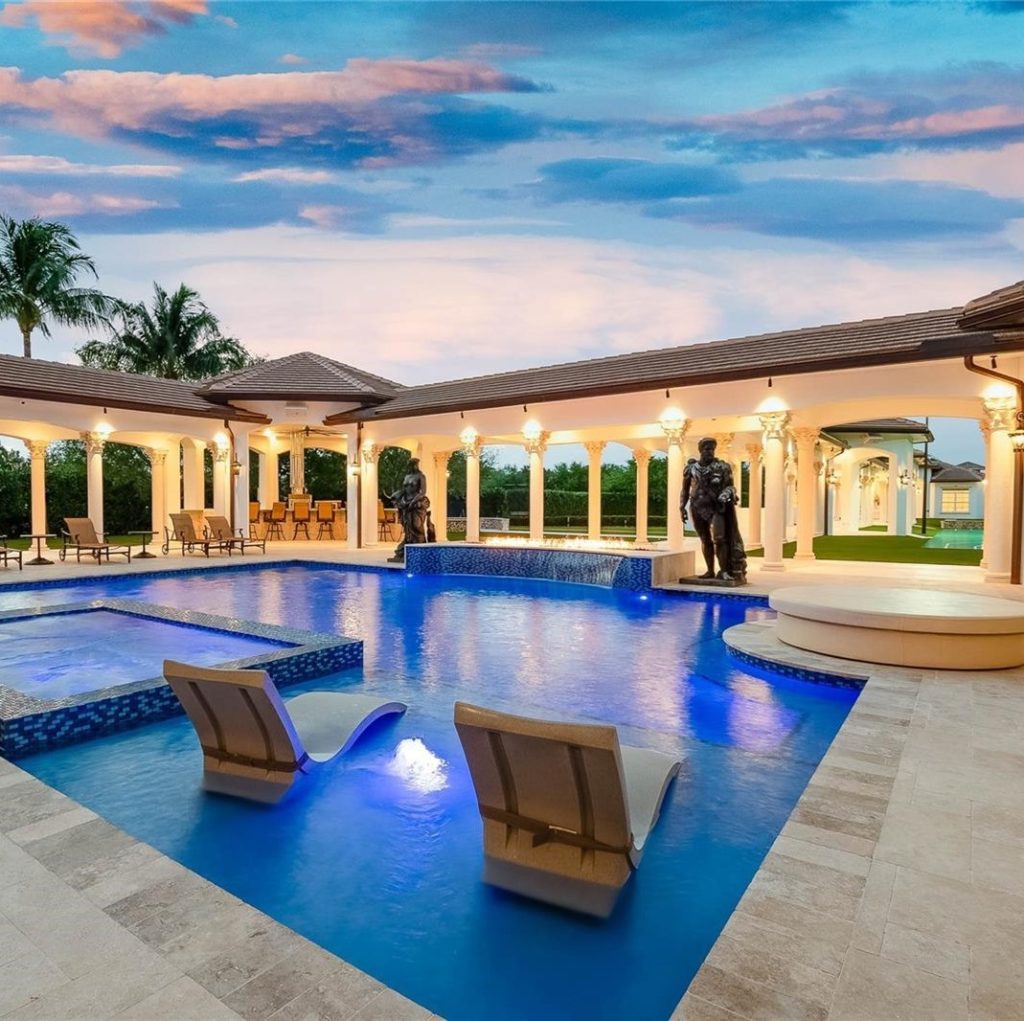 Pool in Tyreek Hill's Florida Mansion