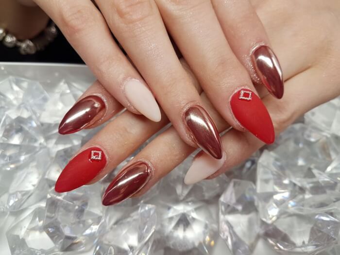 33 Red Prom Nails To Make You The Center Of Attention - 255
