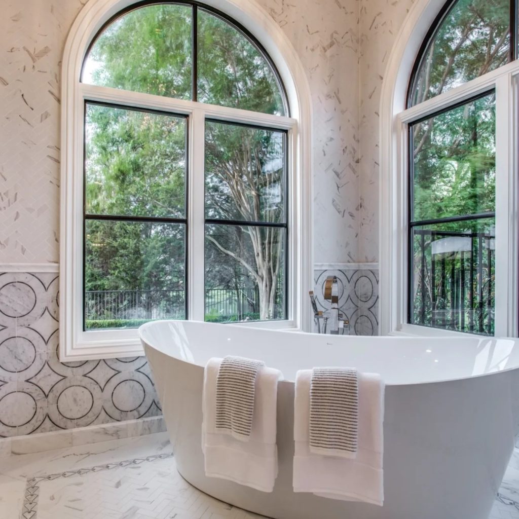 Bathtub in DeMarcus Ware's Texas Home