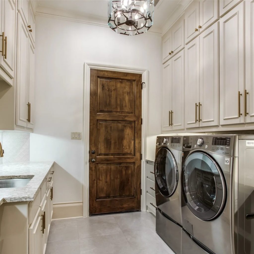 Laundry Room in DeMarcus Ware's Texas Home